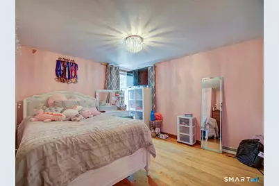 34 Roberta Road, North Haven, CT 06473 - Photo 18