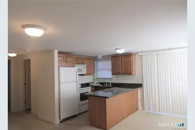 271 Pequot Avenue #5, New London, CT 06320 - Photo 2