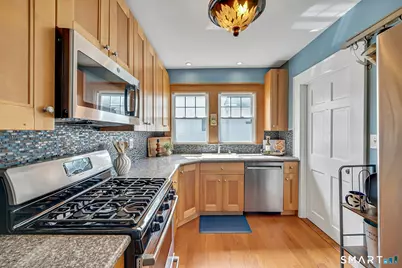 218 Knickerbocker Avenue, Stamford, CT 06907 - Photo 6