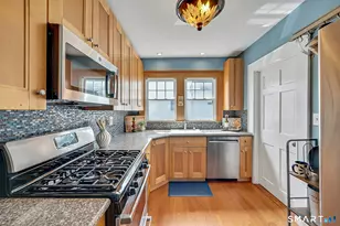 218 Knickerbocker Ave, Stamford, CT 06907 - Photo 6