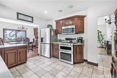 2 Winthrop Avenue, Norwalk, CT 06851 - Photo 18