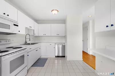 2435 Bedford Street #11C, Stamford, CT 06905 - Photo 4