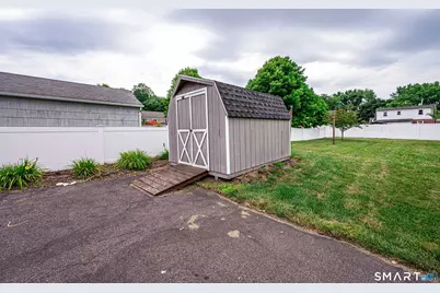 106 Bryden Terrace, Hamden, CT 06517 - Photo 34