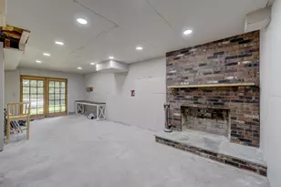 137 Hollyberry Ln, Plainville, CT 06062 - Photo 30