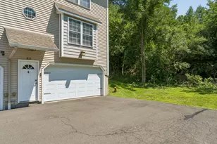 180 Grilleytown Rd, Waterbury, CT 06704 - Photo 2