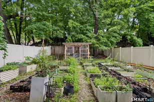 653 Winchester Ave, New Haven, CT 06511 - Photo 34