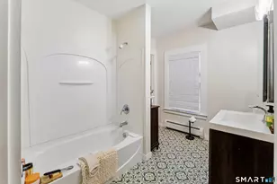 653 Winchester Ave, New Haven, CT 06511 - Photo 18