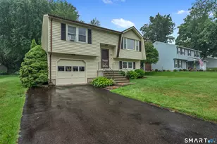 120 Fairway Dr, Meriden, CT 06450 - Photo 2