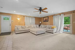 1192 Paradise Ave, Hamden, CT 06514 - Photo 12
