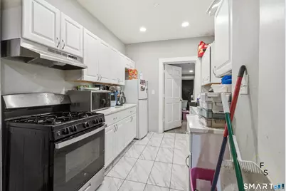24 Park Terrace, Hartford, CT 06106 - Photo 10