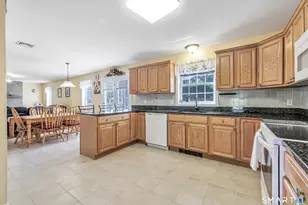 11 Jeanetti Dr, Derby, CT 06418 - Photo 12
