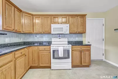 11 Jeanetti Drive, Derby, CT 06418 - Photo 14