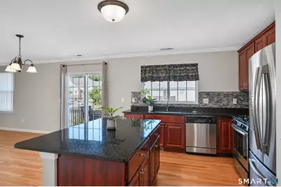 27 Riverview Court #27, Brookfield, CT 06804 - Photo 4