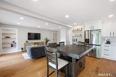 201 Highview Avenue #D2, Stamford, CT 06907 - Photo 10