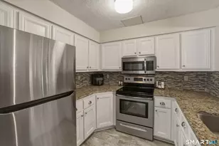 51 Brentwood Dr, Wallingford, CT 06492 - Photo 6