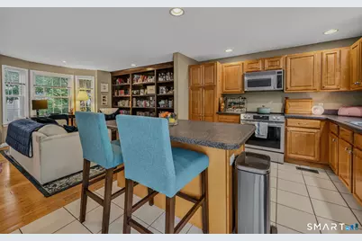 17 Parkwoods Drive #17, Norwich, CT 06360 - Photo 8