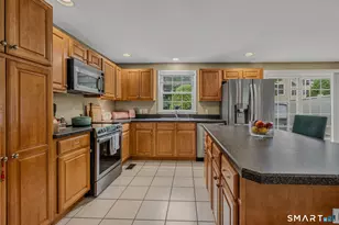 17 Parkwoods Dr, Norwich, CT 06360 - Photo 10