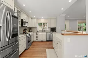 25 Sunset Hill Rd, Wilton, CT 06897 - Photo 6