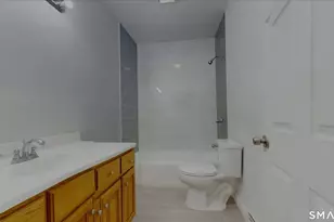 24 Bond St, Hartford, CT 06114 - Photo 22