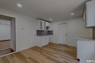 24 Bond St, Hartford, CT 06114 - Photo 6