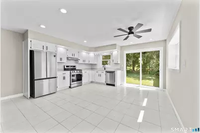 110 Minturn Road, Bridgeport, CT 06606 - Photo 18