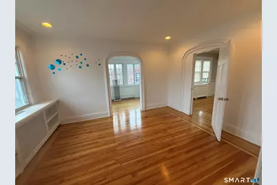 293 Beechmont Avenue #2nd floor, Bridgeport, CT 06606 - Photo 8