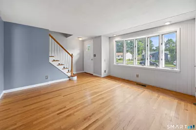 39 Whiteside Street, Newington, CT 06111 - Photo 6