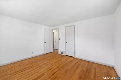 39 Whiteside Street, Newington, CT 06111 - Photo 20