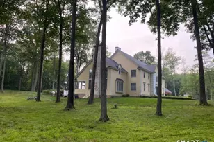45 Longview Rd, Avon, CT 06001 - Photo 2