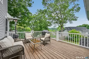 14 Rockland Pl, Greenwich, CT 06831 - Photo 8