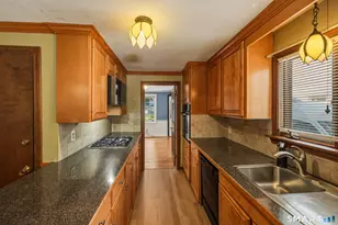 88 Englewood Ave, West Hartford, CT 06110 - Photo 10
