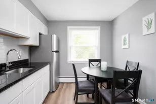 18 Sherman St, Hartford, CT 06105 - Photo 8