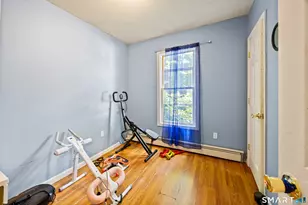 2 Hazel St, Waterbury, CT 06704 - Photo 10