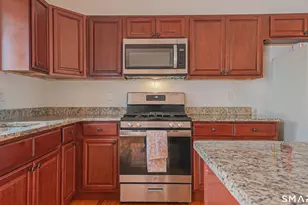 45 Daytona St, West Haven, CT 06516 - Photo 4