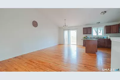 45 Daytona Street, West Haven, CT 06516 - Photo 2