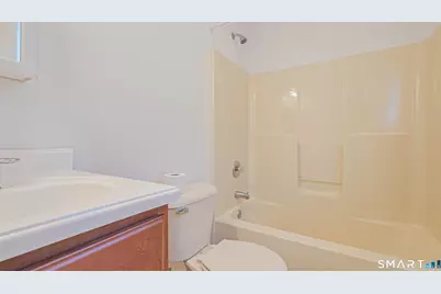 45 Daytona Street, West Haven, CT 06516 - Photo 12
