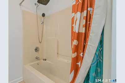45 Daytona Street, West Haven, CT 06516 - Photo 8