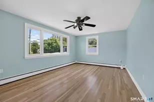 8 Pleasant St, Stonington, CT 06355 - Photo 16
