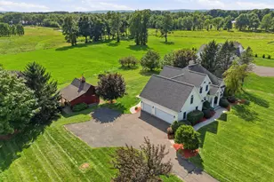 29 Halladay Ave W, Suffield, CT 06078 - Photo 2
