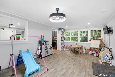 370 South Main Street, West Hartford, CT 06107 - Photo 10