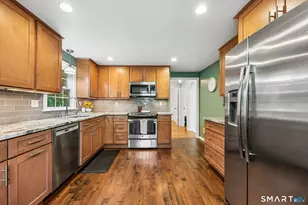 320 Beechwood Rd, West Hartford, CT 06107 - Photo 10