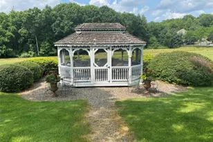 11 Trout Brook Cir, Newtown, CT 06470 - Photo 40
