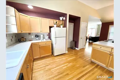 11 Trout Brook Circle #11, Newtown, CT 06470 - Photo 18