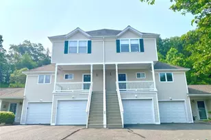 11 Trout Brook Cir, Newtown, CT 06470 - Photo 2