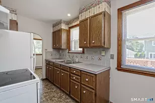 53 Raycroft St, Milford, CT 06461 - Photo 18