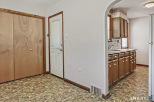 53 Raycroft St, Milford, CT 06461 - Photo 14