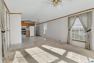4 Maple Rd, Southington, CT 06489 - Photo 8