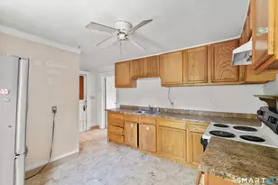 19 Grace St, Torrington, CT 06790 - Photo 4