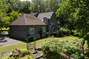 82 Taunton Hill Rd, Newtown, CT 06470 - Photo 2