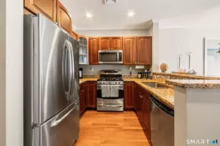 86 Park Pl Cir, West Hartford, CT 06110 - Photo 4